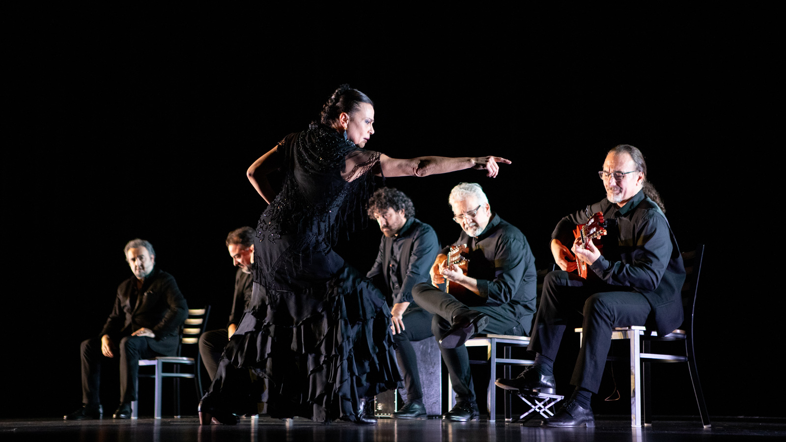 Dancers of Noche Flamenca