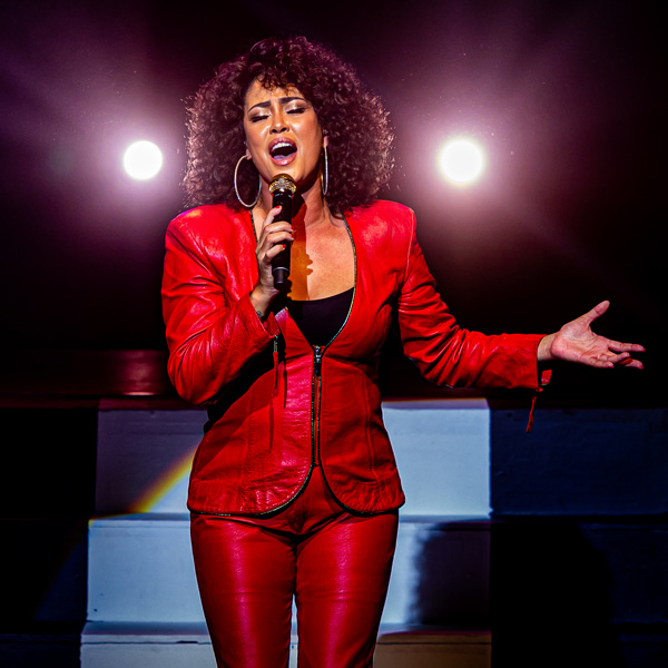 Belinda Davids singing as Whitney Houston